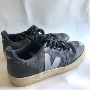 Grey felt Veja Sneakers